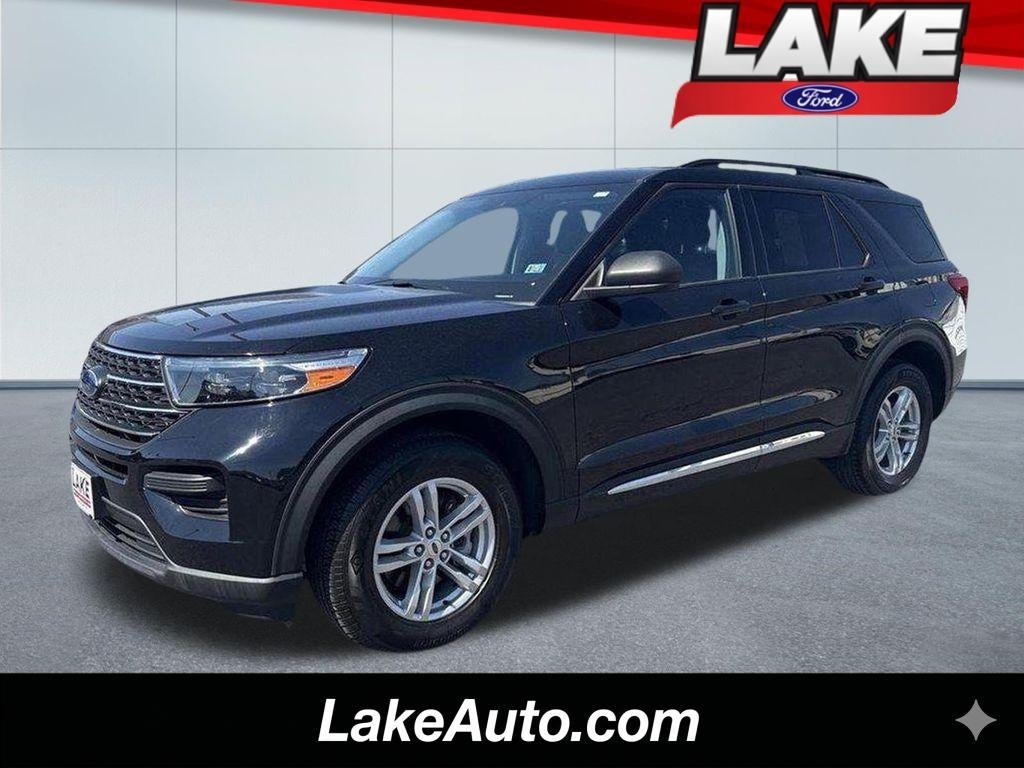 2022 Ford Explorer XLT in Agate Black Metallic — front three-quarter view